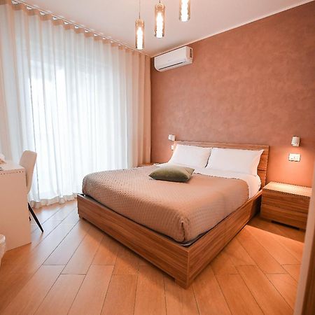 Karol Wojtyla Airport Bari Hotel Ngoại thất bức ảnh