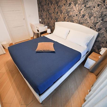 Karol Wojtyla Airport Bari Hotel Ngoại thất bức ảnh