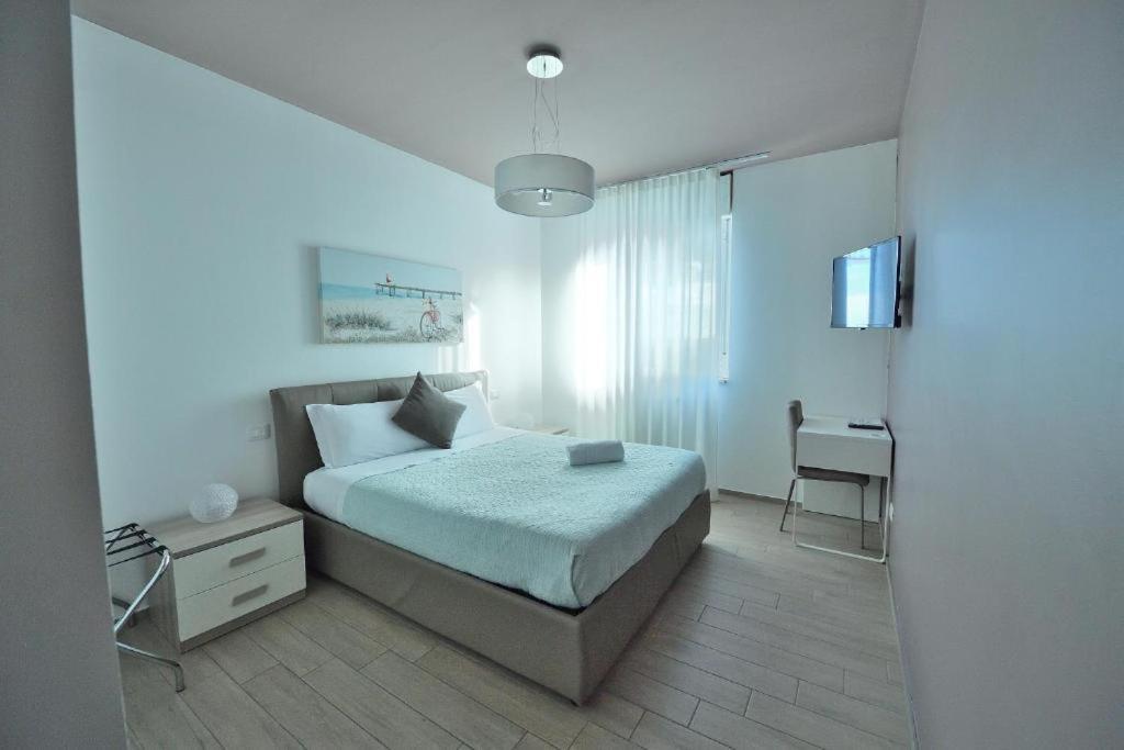 Karol Wojtyla Airport Bari Hotel Ngoại thất bức ảnh