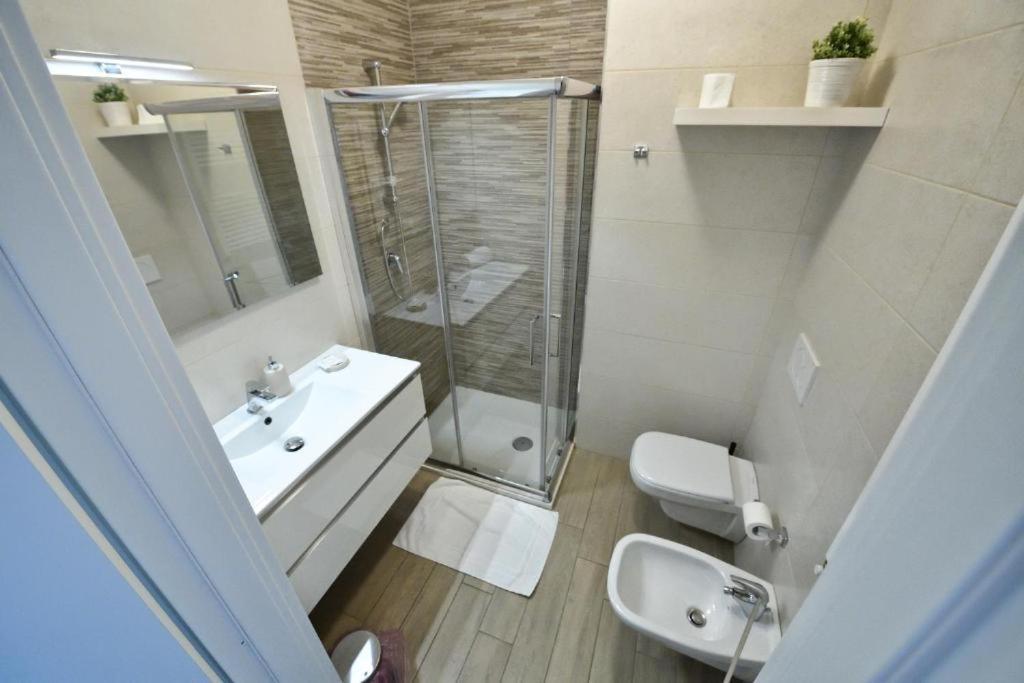 Karol Wojtyla Airport Bari Hotel Ngoại thất bức ảnh